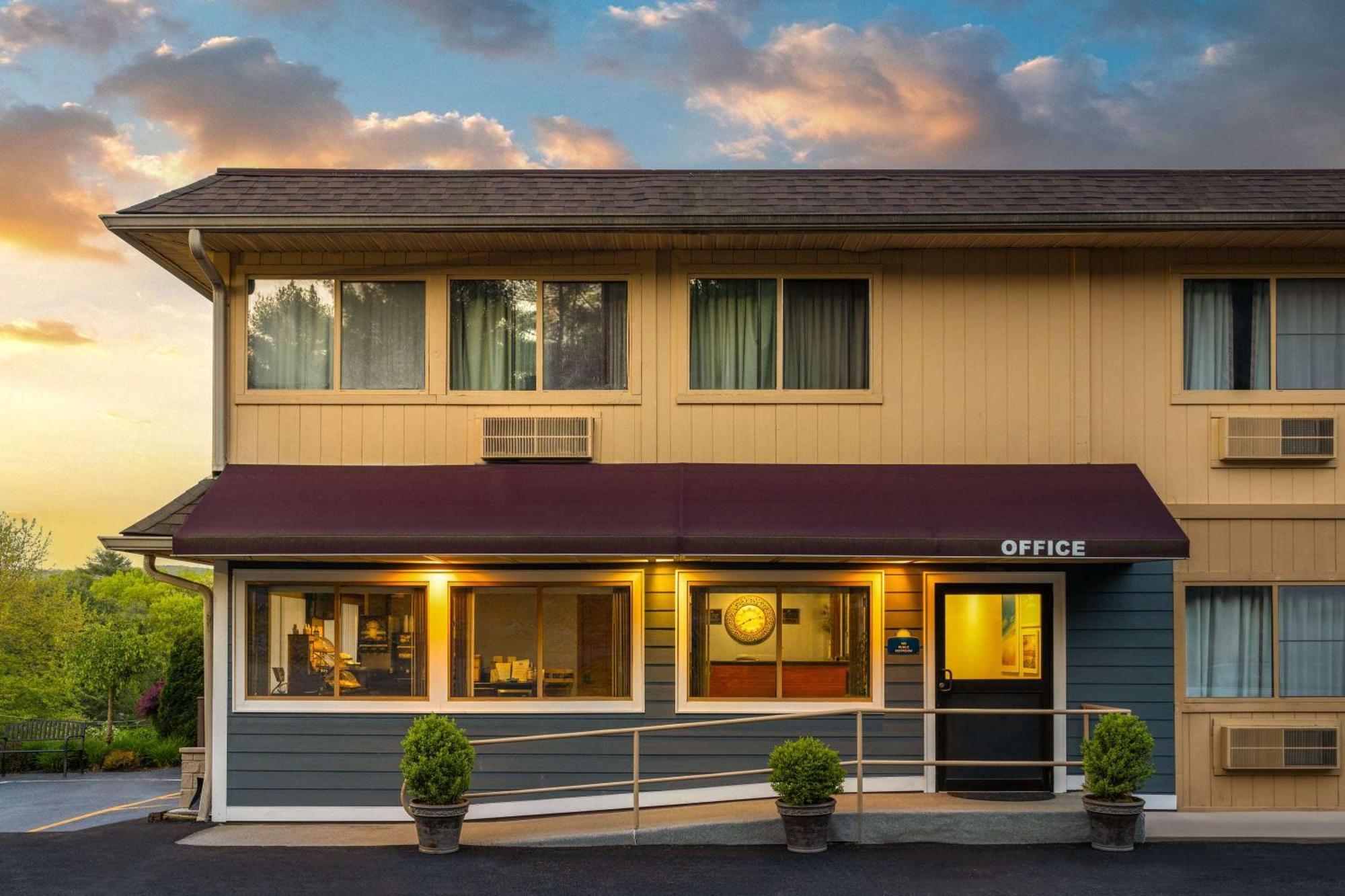沃茨伯勒戴斯酒店 Wurtsboro 外观 照片